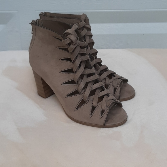 Soda Shoes - Soda suede open toe lace booties 6.5